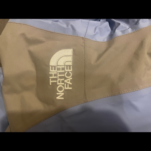 The North Face summit series Gore Tex jacket. Size small - Picture 6 of 6